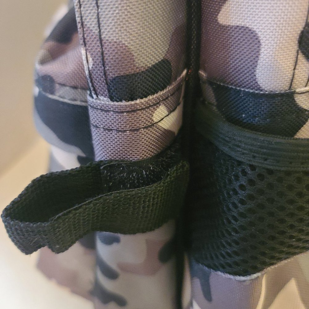 Ln - Initials Inc Backpack - Dads Stuff - image 8